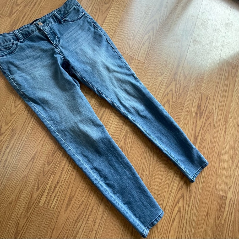 🟢3/$15 d. jeans Skinny Jeans - Picture 3 of 7